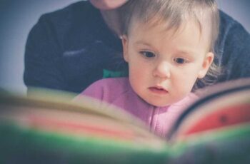 Ebeveynler Bebeğin Konuşmayı Öğrenmesine Nasıl Yardımcı Olabilir?